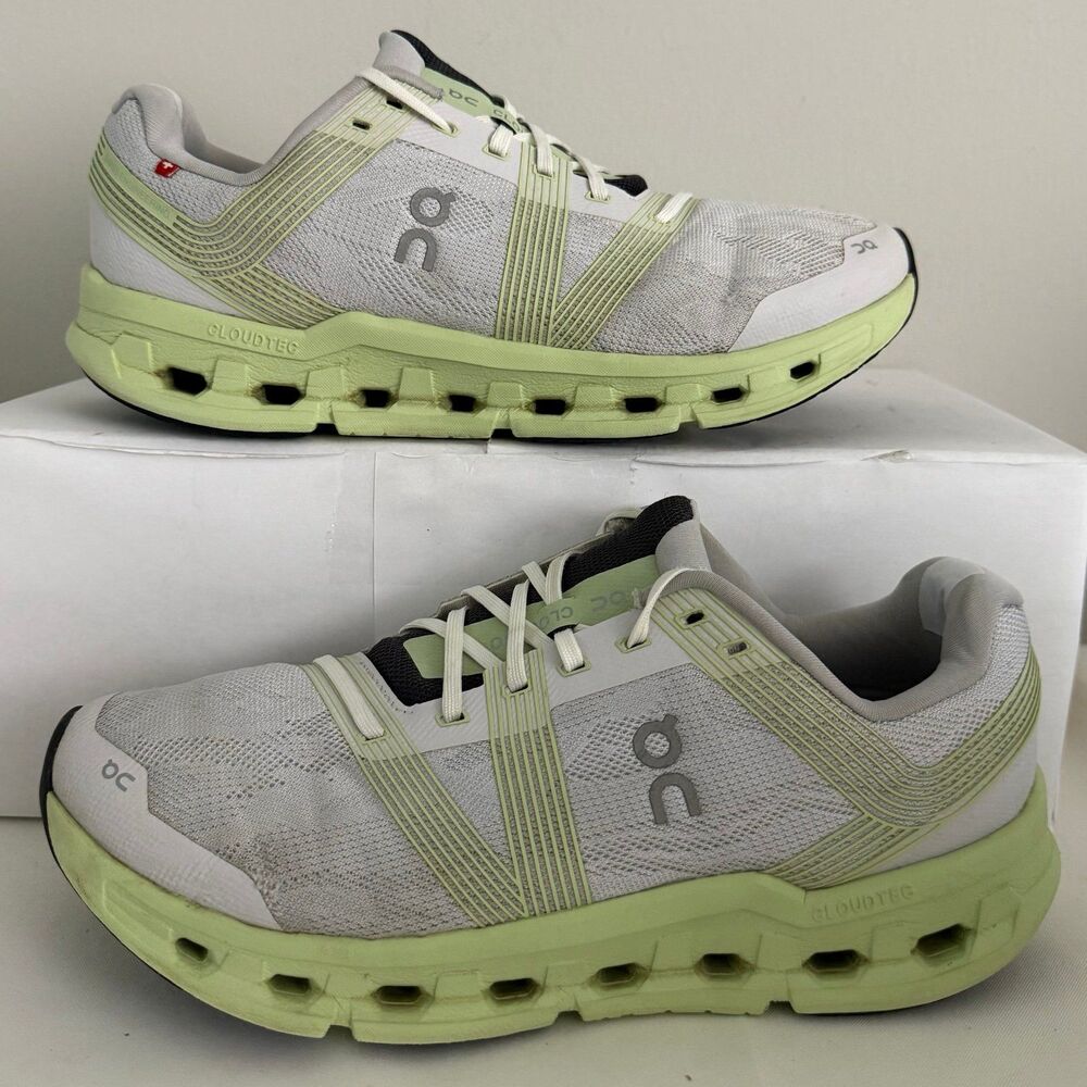WOMEN'S ON CLOUDGO Size 11